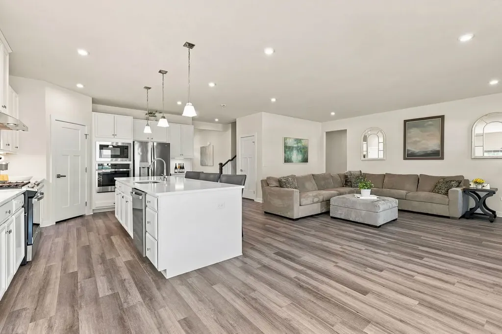 1825 Tall Oaks Drive Antioch IL 60002