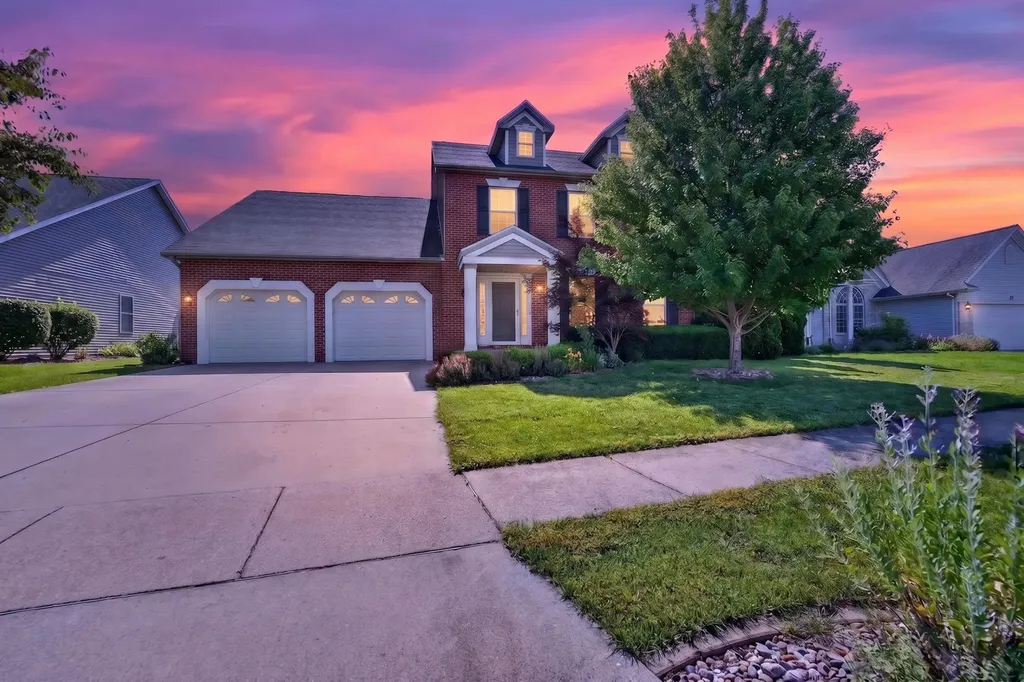 14 Rosewood Court Bloomington IL 61704