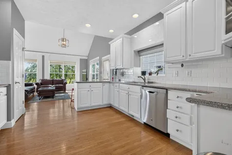 14 Rosewood Court Bloomington IL 61704