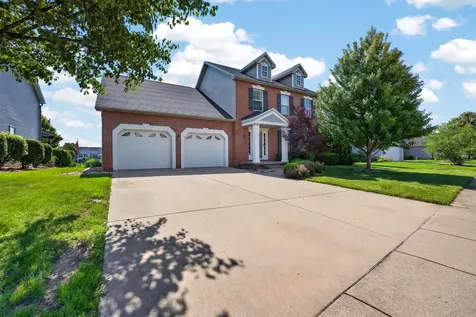 14 Rosewood Court Bloomington IL 61704