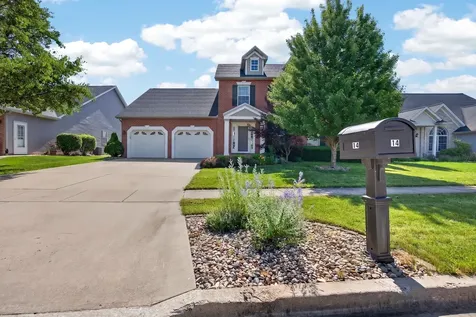 14 Rosewood Court Bloomington IL 61704