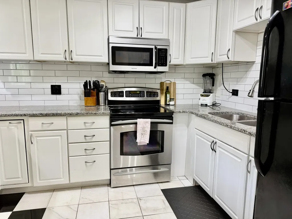 2302 Algonquin Road Rolling Meadows IL 60008