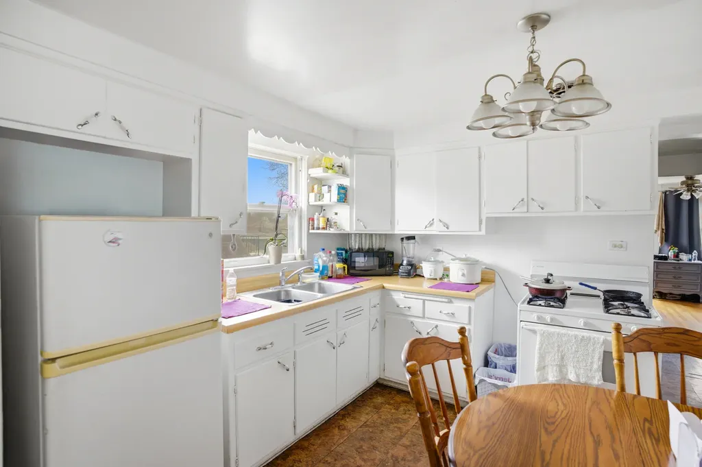 1216 North Northwest Highway Park Ridge IL 60068