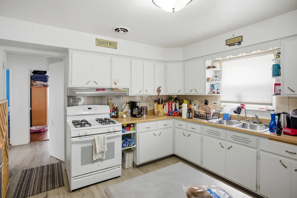 1216 North Northwest Highway Park Ridge IL 60068