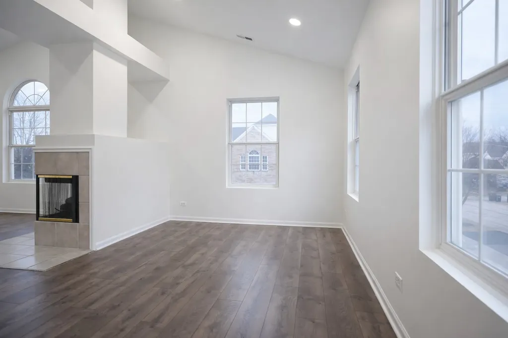 2866 Stonewater Drive Naperville IL 60564