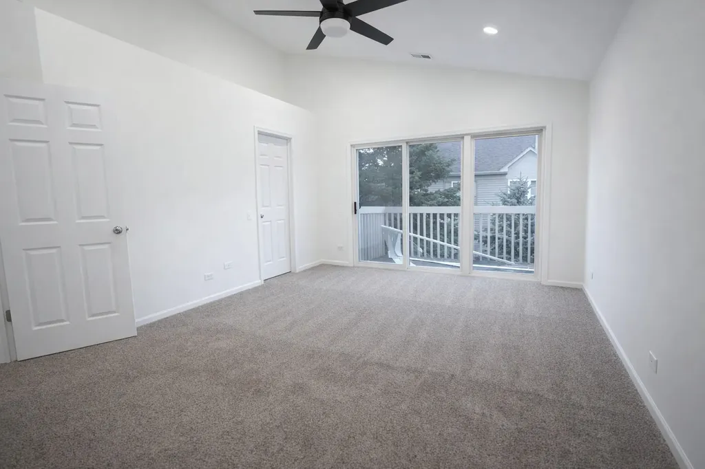 2866 Stonewater Drive Naperville IL 60564