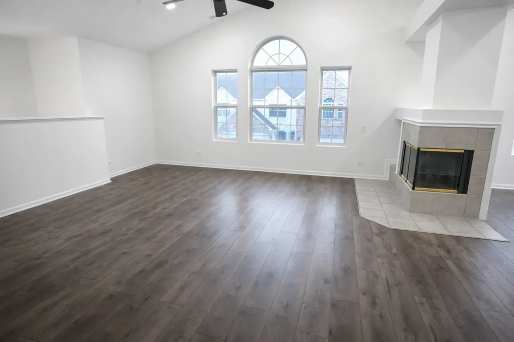 2866 Stonewater Drive Naperville IL 60564