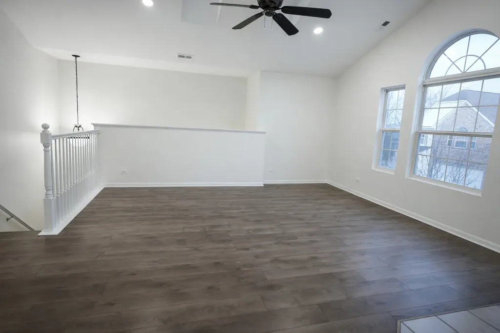 2866 Stonewater Drive Naperville IL 60564