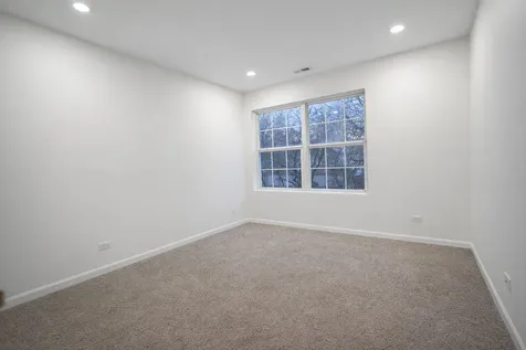 2866 Stonewater Drive Naperville IL 60564