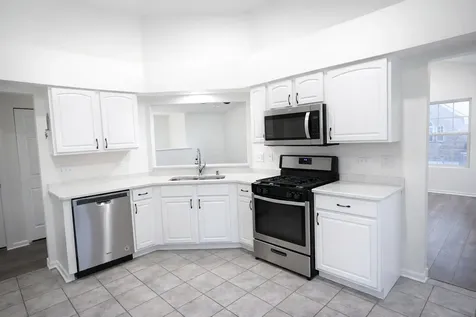 2866 Stonewater Drive Naperville IL 60564