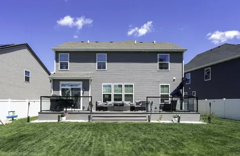 321 South Pointe Avenue South Elgin IL 60177