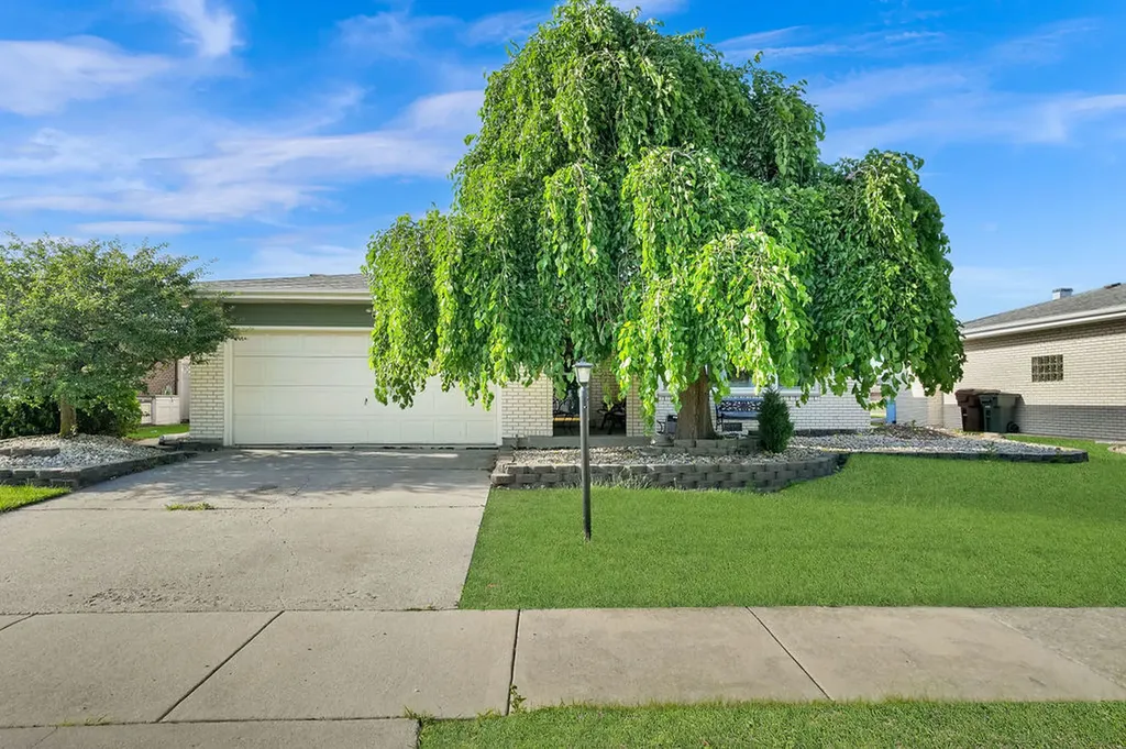 6528 157TH Street Oak Forest IL 60452