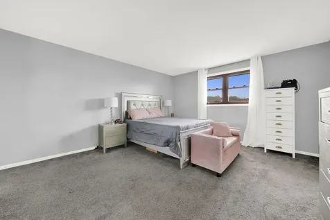 6528 157TH Street Oak Forest IL 60452
