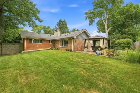 781 Shag Bark Lane Deerfield IL 60015