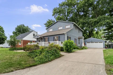 2912 43RD Street Rock Island IL 61201