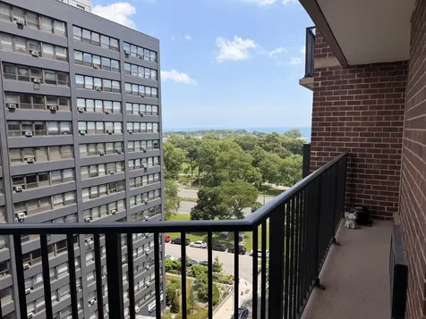 4170 North Marine Drive Chicago IL 60613