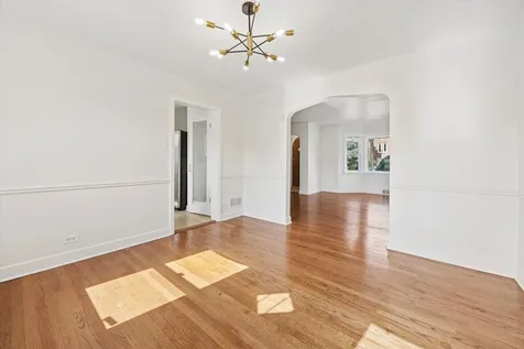 10141 South Rhodes Avenue Chicago IL 60628