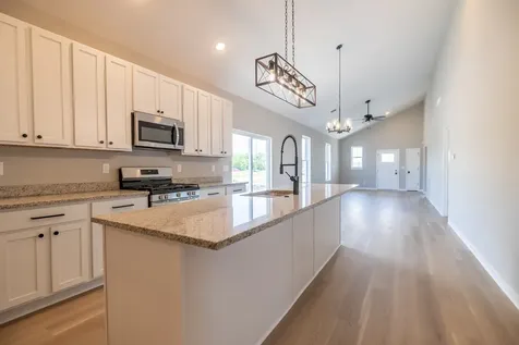 12 Redbud Row Ottawa IL 61350