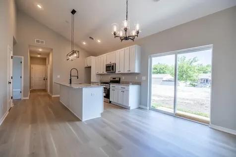 12 Redbud Row Ottawa IL 61350