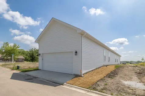 12 Redbud Row Ottawa IL 61350