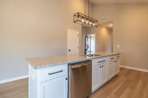 12 Redbud Row Ottawa IL 61350