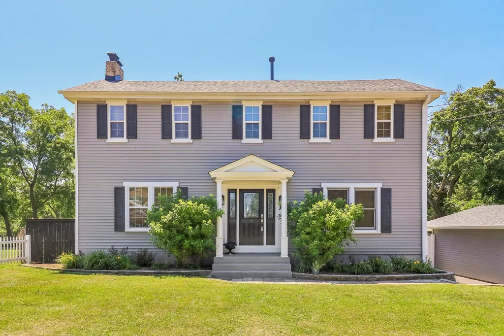 4103 Old Grand Avenue Gurnee IL 60031