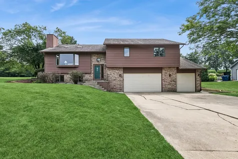805 Amber Lane Lake Villa IL 60046