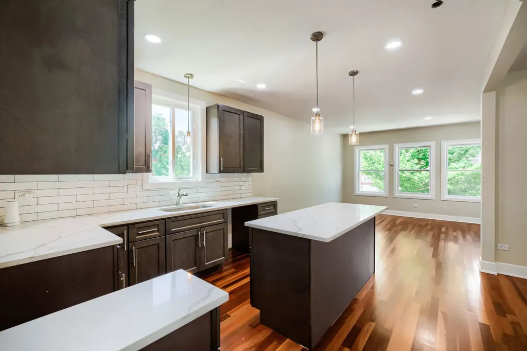 7239 South Marshfield Avenue Chicago IL 60636