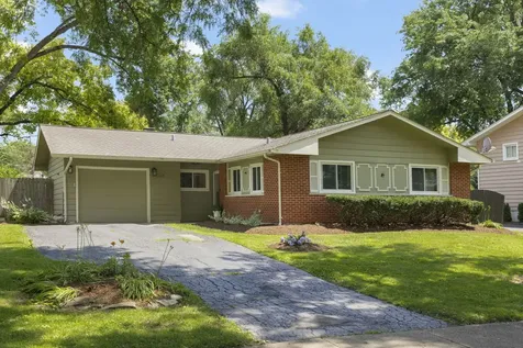 2S603 Gray Avenue Lombard IL 60148