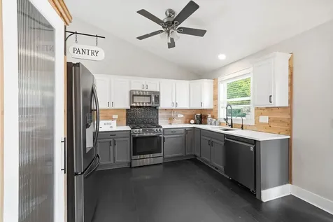 8101 Limestone Court Joliet IL 60431