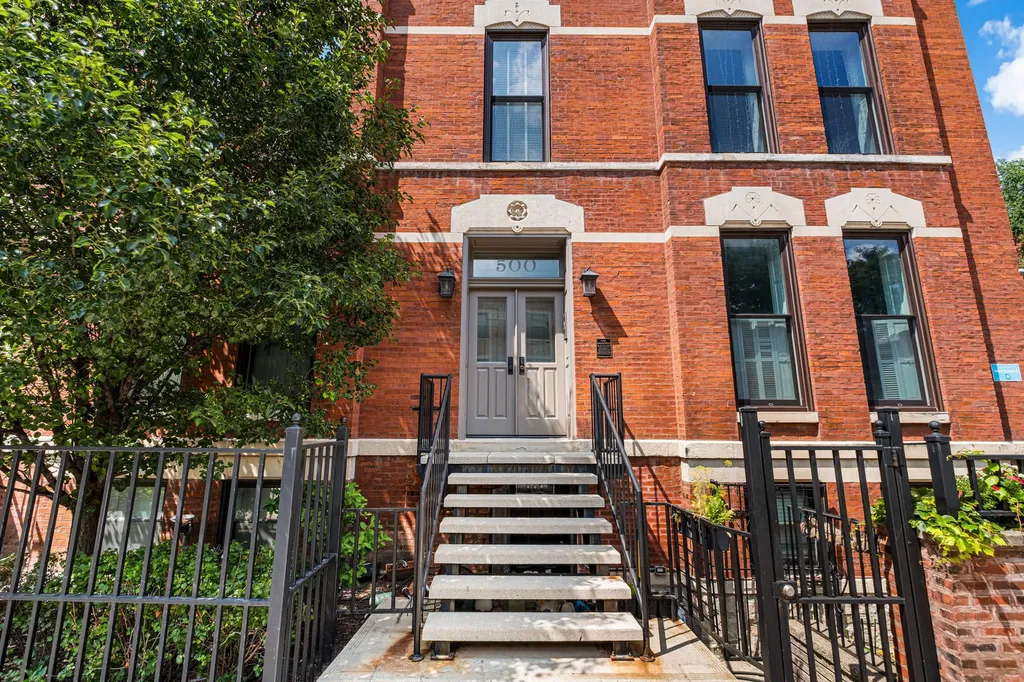 500 West Armitage Avenue Chicago IL 60614