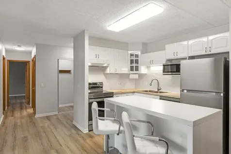 9737 North Fox Glen Drive Niles IL 60714
