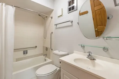 9737 North Fox Glen Drive Niles IL 60714