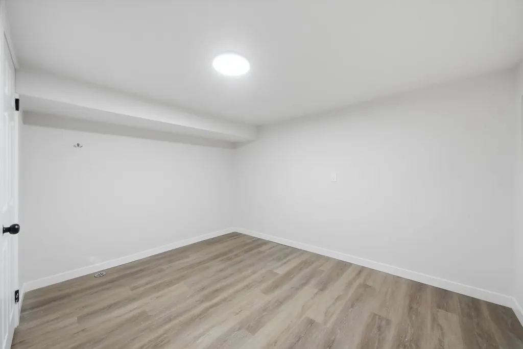 5411 West Byron Street Chicago IL 60641
