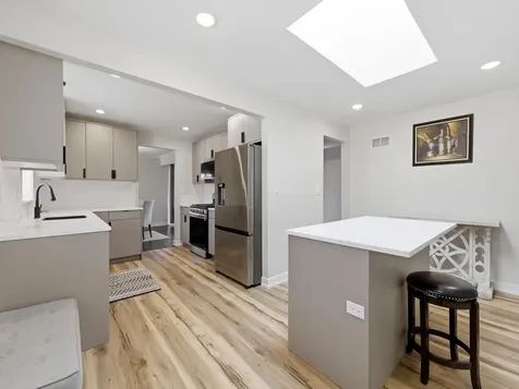 5544 Oakdale Drive Oak Lawn IL 60453