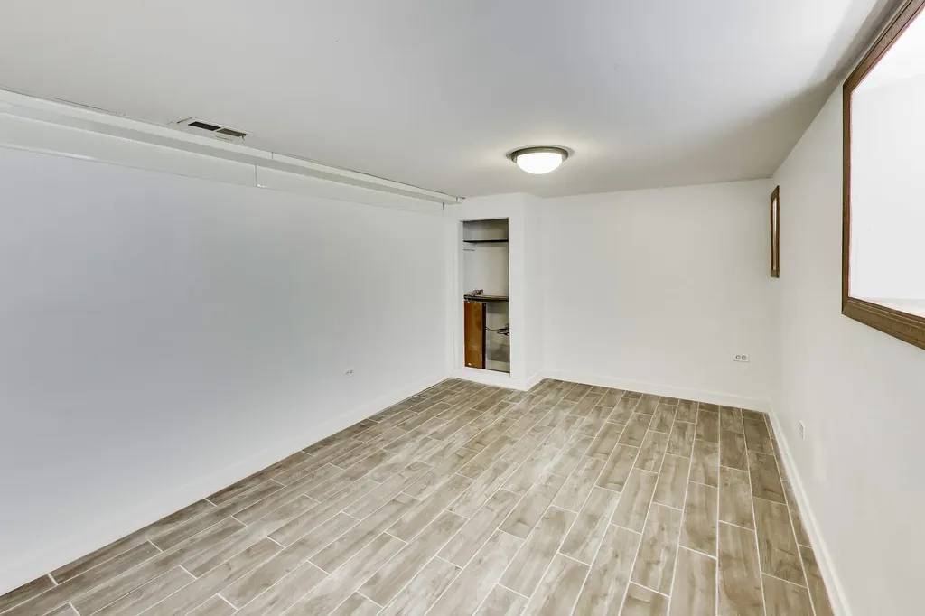 5414 North Menard Avenue Chicago IL 60630