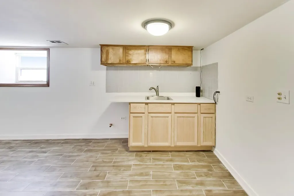 5414 North Menard Avenue Chicago IL 60630