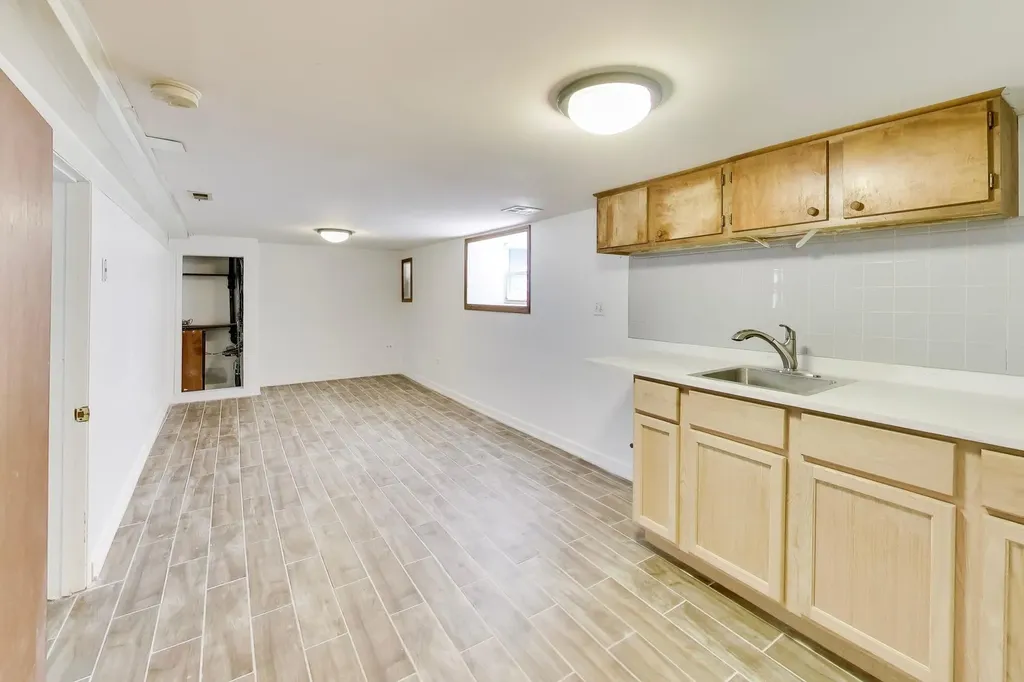 5414 North Menard Avenue Chicago IL 60630