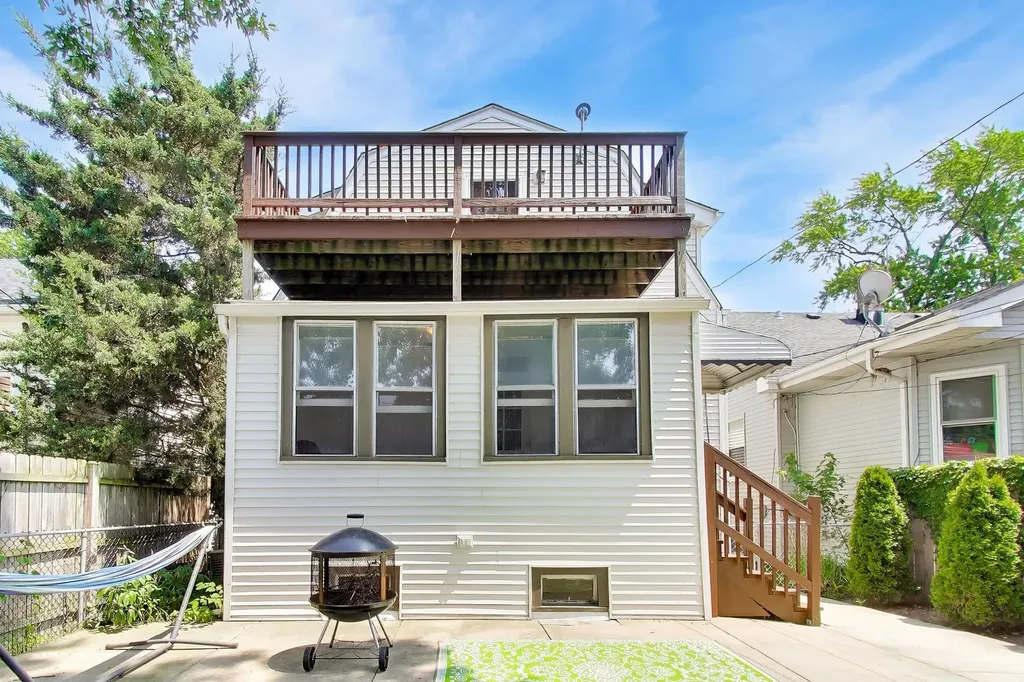5414 North Menard Avenue Chicago IL 60630