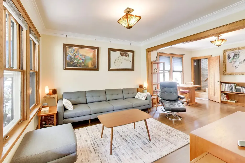 5414 North Menard Avenue Chicago IL 60630