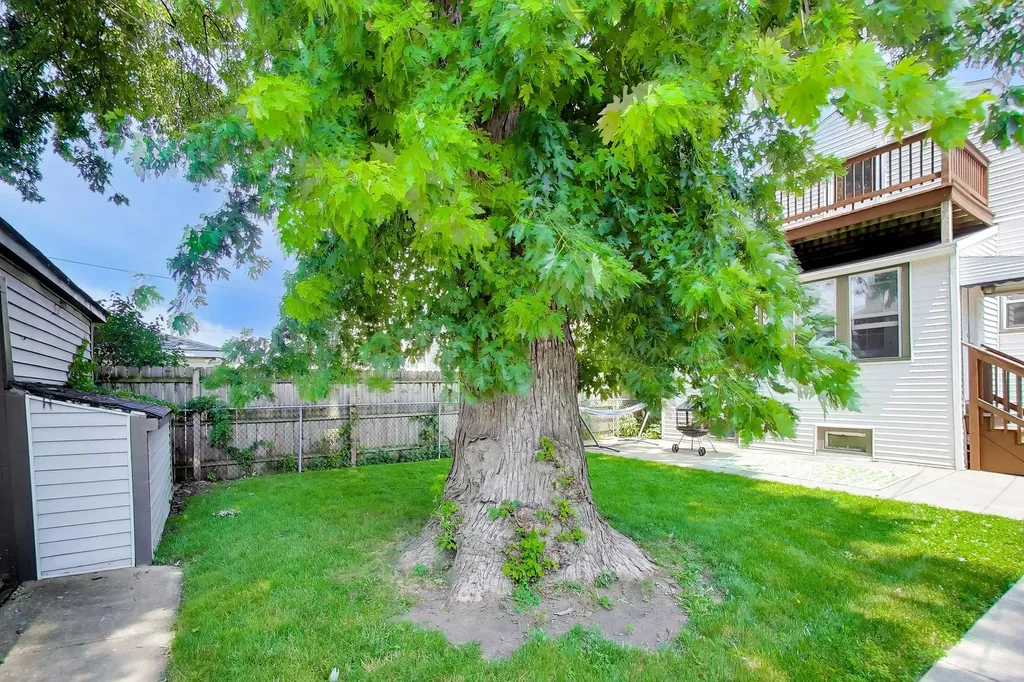 5414 North Menard Avenue Chicago IL 60630