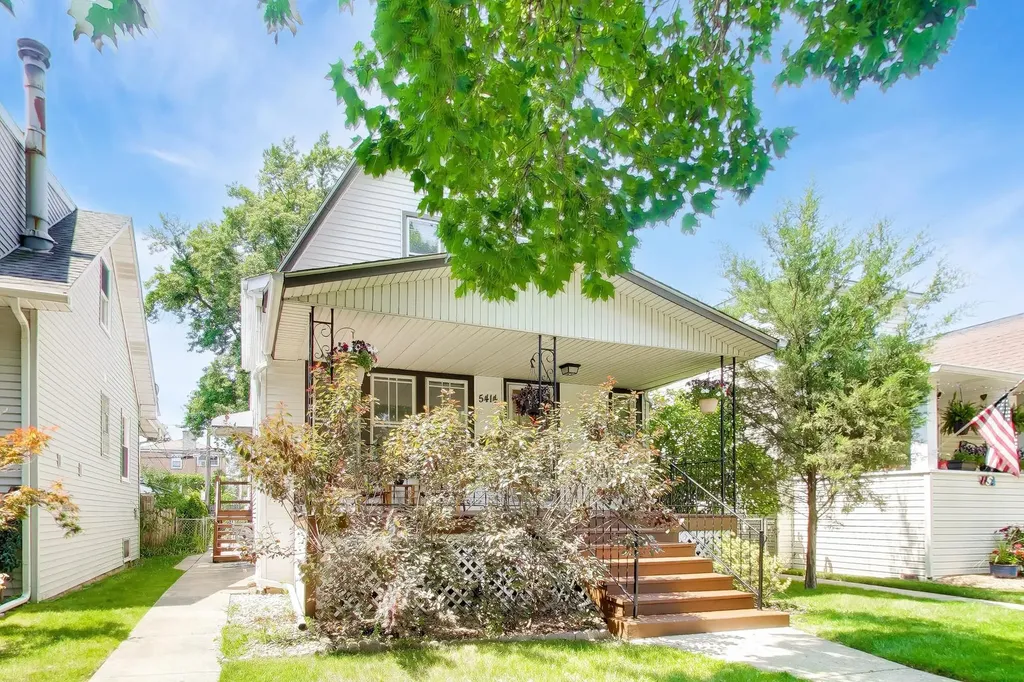 5414 North Menard Avenue Chicago IL 60630