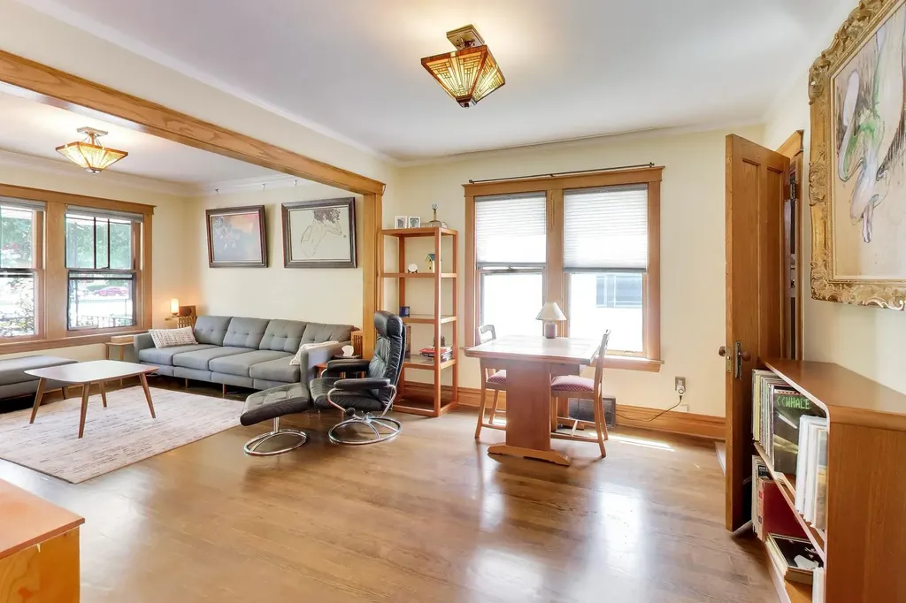5414 North Menard Avenue Chicago IL 60630