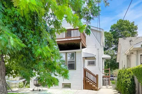 5414 North Menard Avenue Chicago IL 60630