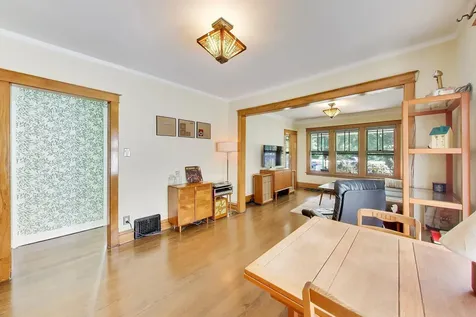 5414 North Menard Avenue Chicago IL 60630