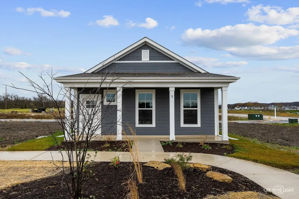 3 Dogwood Way Ottawa IL 61350