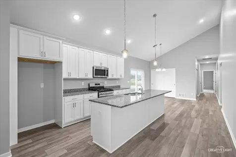 3 Dogwood Way Ottawa IL 61350