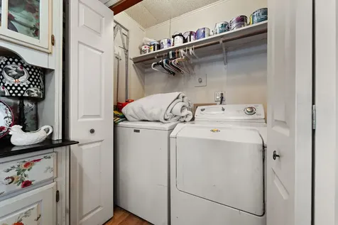 17237 Greenbay Avenue Lansing IL 60438