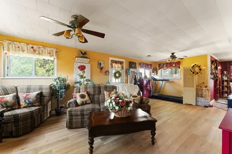 17237 Greenbay Avenue Lansing IL 60438