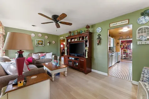 17237 Greenbay Avenue Lansing IL 60438